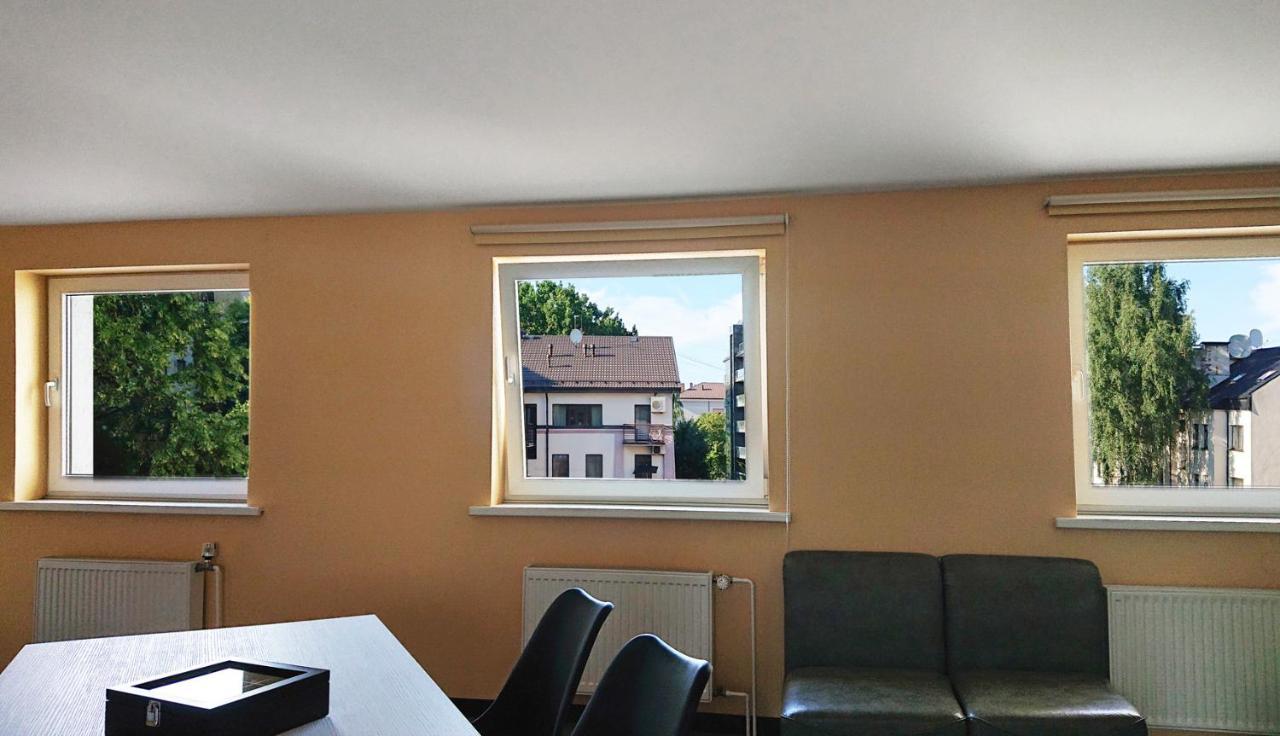 Riga City Center Quiet Apartment With Free Private Parking Экстерьер фото