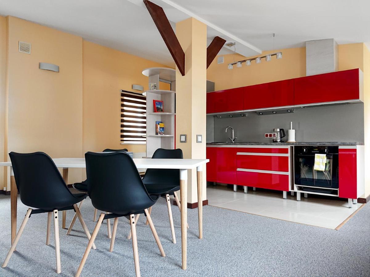 Riga City Center Quiet Apartment With Free Private Parking Экстерьер фото